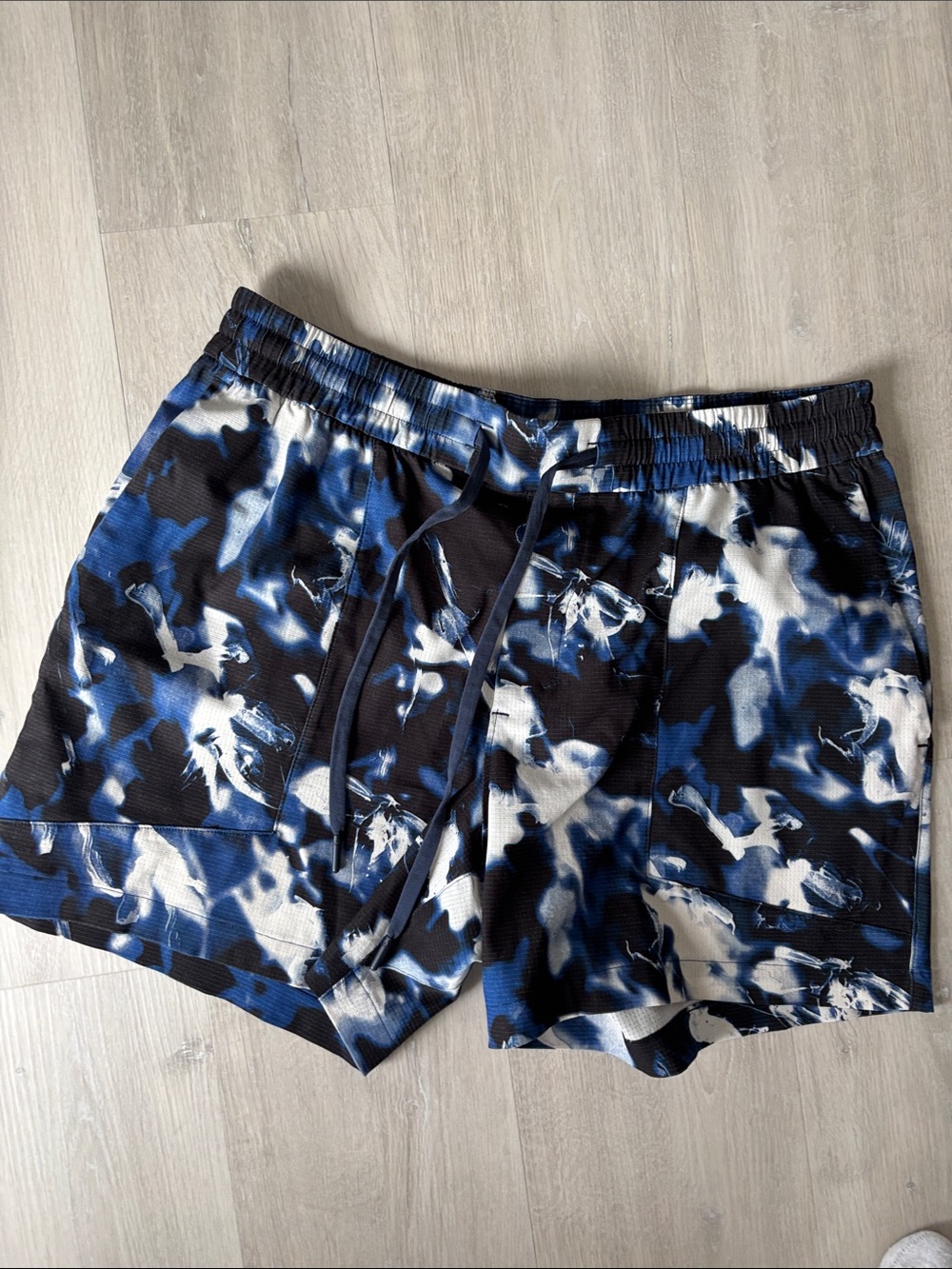 lululemon athletica Men’s Athletic Shorts in Blue, Black, White